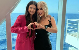 "Qızımın 20 yaşı var, hələ də sosial şəbəkəyə girməyə qoymuram"