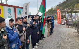 LaçınXankəndi yolundakı aksiya 135 gündür davam edir  FOTO