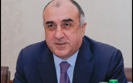 Keçmiş nazir xanımı və gəlinlərindən DANIŞDI: "İkisi də əcnəbidir” 