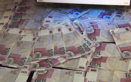 Vətəndaşlara milyonluq dələduzluqda ittiham olunan şəxsin məhkəməsi