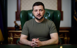 Zelenski ABŞ ilə bağlı qalmaqallı qanunu imzaladı