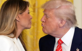 Tramp hisslərinə hakim ola bilmədi: Melaniyanı öpüşlərə qərq etdi 
