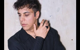 "O əməkdar artist Emin Sabitoğlunun mahnısını bərbad g&uuml;nə qoydu"