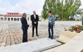 Prezident və Birinci xanıma Şuşada Xüsusi nümayəndəliyin inzibati binasının qarşısında görüləcək işlər barədə məlumat verilib