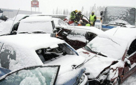 Qarlı havada baş verən qəzada zərəri kim &ouml;dəyir?