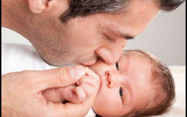 Atalara m&uuml;jdə: Uşaq doğulanda məzuniyyət artıq &ouml;dənişli ola bilər